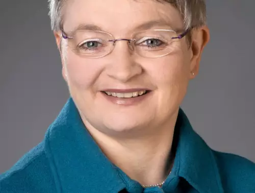 Dipl.-Log. Beate Janusch Dipl.-Log. Beate Janusch